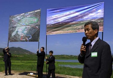 Die im August 2003 im nordkoreanischen Kaesong eingeweihte Sonde...