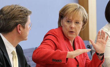 Nicht ohne Stolz verkündeten Angela Merkel und Guido
Wester... Nicht ohne Stolz verkündeten Angela Merkel und Guido
Wester...
