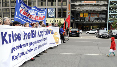 Rund 20000 kamen am Samstag zur Demo &raquo;Wir zahlen nicht
f&u...