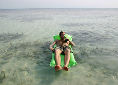 Als Rucksacktourist in Asien: »Hotel Very
Welcome« Als Rucksacktourist in Asien: »Hotel Very
Welcome«