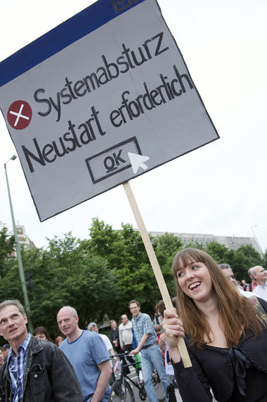 Berlin, 12. Juni: Das Motto »Wir zahlen nicht für
eur... Berlin, 12. Juni: Das Motto »Wir zahlen nicht für
eur...