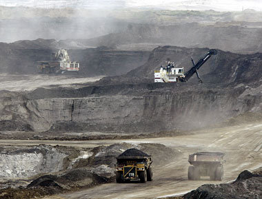 Ölsandförderung in Kanada: Geld für Klimaschutz
u... Ölsandförderung in Kanada: Geld für Klimaschutz
u...