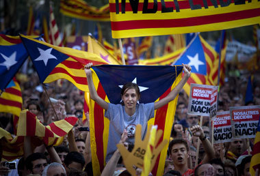 Mit Flagge: Barcelona am Samstag Mit Flagge: Barcelona am Samstag