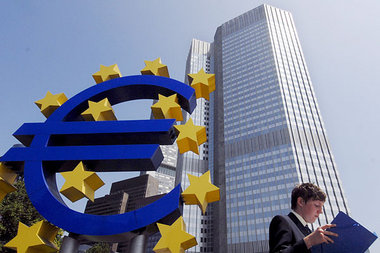 EZB-Zentrale in Frankfurt/M. Mit »billigem« Geld
wil... EZB-Zentrale in Frankfurt/M. Mit »billigem« Geld
wil...
