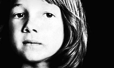 Auf der Suche nach einem Jungen nach 30 Jahren:
»Following... Auf der Suche nach einem Jungen nach 30 Jahren:
»Following...