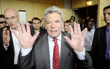 »Gauck hat verhindert, daß die braunen Wurzeln der ›demokratisch...