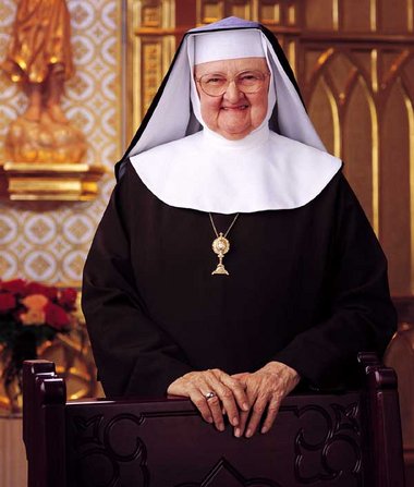 Aufgrund seines hohen Wahngehalts folgt nämlich aus dem Christen...