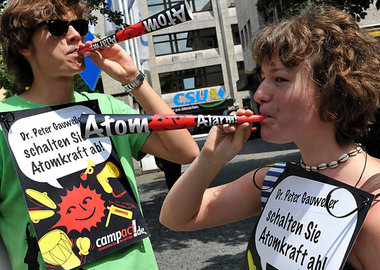 Protestaktion am Montag in München vor der
CSU-Parteizentra... Protestaktion am Montag in München vor der
CSU-Parteizentra...