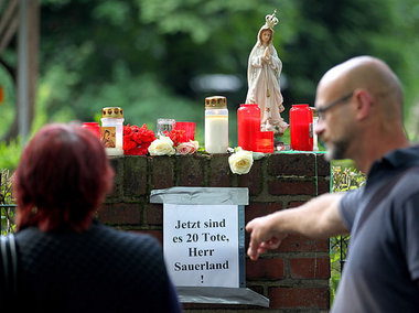 Duisburg: F&uuml;r viele stehen die Verantwortlichen fest. Der
B...