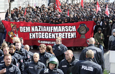 Dortmund am 5. September 2009: Mehrere tausend Menschen
protesti...