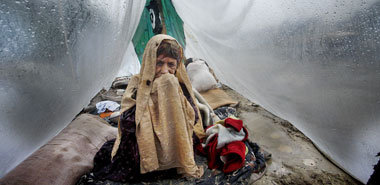 Flutopfer am Wochenende in Pakistan. Während der
Klimawande... Flutopfer am Wochenende in Pakistan. Während der
Klimawande...