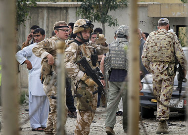 &raquo;Privater Sicherheitsdienstleister&laquo; attackiert:
NATO...