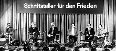 Lesung für Frieden und Sozialismus – mit den Schriftstellern Her...