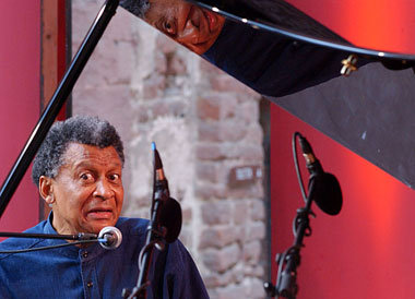 Aufregend: Abdullah Ibrahim Aufregend: Abdullah Ibrahim