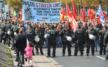 Proteste gegen Neonaziaufmarsch in Dortmund vor einem Jahr (5.
S...