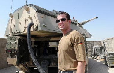 Bundesverteidigungsminister Guttenberg im Juli in
Afghanistan Bundesverteidigungsminister Guttenberg im Juli in
Afghanistan