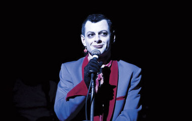 Andy Serkis als Ian Dury