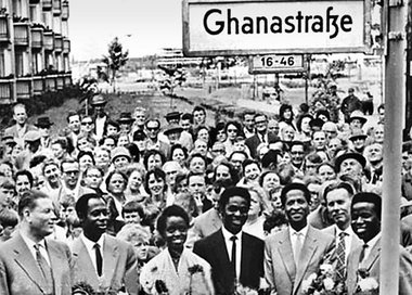 &raquo;Afrikanisches Viertel&laquo; 1958:
Bezirksb&uuml;rgermeis...