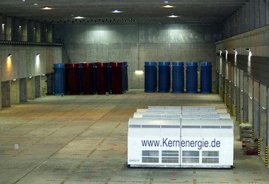 Castor-Container in Gorleben: 420 Stellplätze in einer Betonhall...