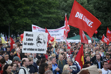 Erst wenn auf der Stra&szlig;e der politische Druck
w&auml;chst,...