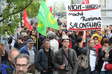 Sarrazin will provozieren, was ihm gelingt. Bei seiner Buchvorst... Sarrazin will provozieren, was ihm gelingt. Bei seiner Buchvorst...
