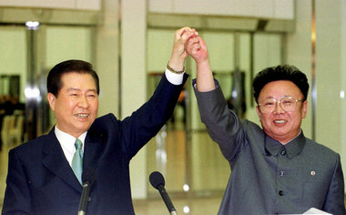 Kim Dae-Jung (l). und Kim Jong-Il Kim Dae-Jung (l). und Kim Jong-Il