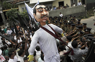 Die Opposition demonstrierte am Mittwoch in Colombo mit einer
Ra...