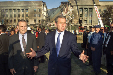Washington, 12. September 2001: US-Präsident George W. Bush und ...