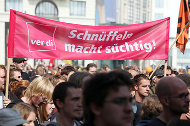 Gewerkschafter auf der »Freiheit statt Angst«-Demonstration am S...