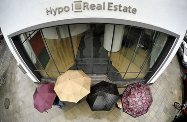 Bei der HRE stehen nicht nur die Kunden im Regen