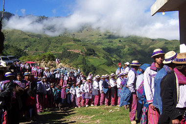 UNO-Recht soll Indigenas schützen: Im Juli 2006 stimmen die Bewo...