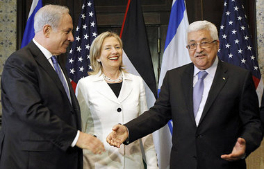 Netanjahu, Clinton und Abbas (v.l. n. r.) im ägyptischen Badeort... Netanjahu, Clinton und Abbas (v.l. n. r.) im ägyptischen Badeort...