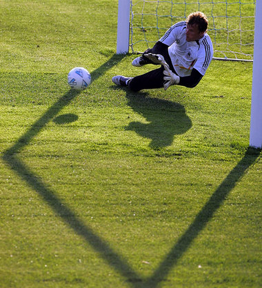 Jens Lehmann bei der Vorbereitung auf die Fußballgiganten San Ma...