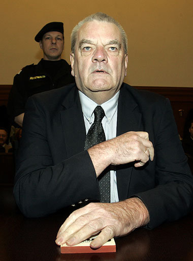 Angeklagt wegen Leugnung des Holocausts: David Irving am 20. Dez...