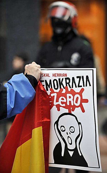 &raquo;Keine Demokratie&laquo; &ndash; Protest gegen
Polizeigewa...
