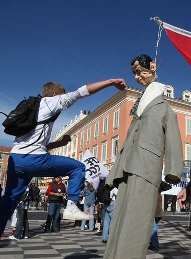 Eine Sarkozy-Puppe in Nizza &ndash; Szene vom Streik am
Dienstag