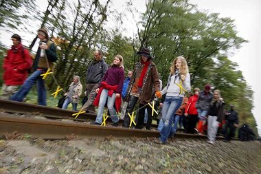 &raquo;Sonntagsspaziergang&laquo; gegen Castortransporte kurz
vo...