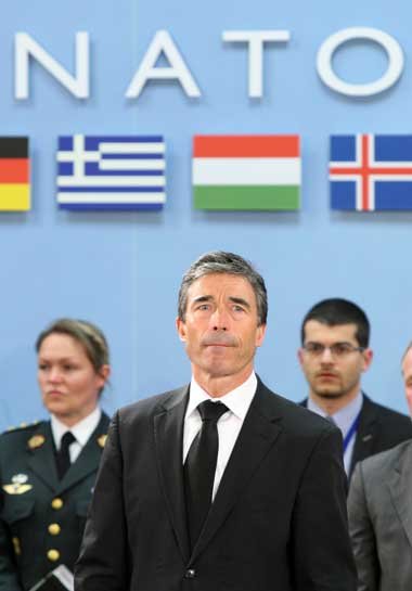 NATO-Generalsekretär Anders Fogh Rasmussen am 12. April in
... NATO-Generalsekretär Anders Fogh Rasmussen am 12. April in
...