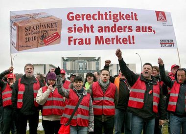 Wenigstens einige Gewerkschafter demonstrierten am Mittwoch in
B... Wenigstens einige Gewerkschafter demonstrierten am Mittwoch in
B...