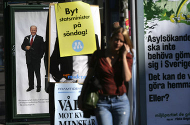 Wahlwerbung im Zentrum Stockholms: Sozialdemokraten, Grüne und L...