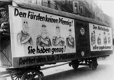 Reichtum umverteilen: Kampagne für den Volksentscheid
(1926... Reichtum umverteilen: Kampagne für den Volksentscheid
(1926...