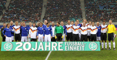 In alter Feindschaft: Kraftsportler ohne Kraft und Behäbigkeitst...