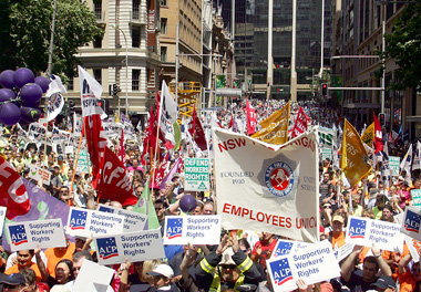 Demonstration gegen die Arbeitsgesetze im November 2006 in
Sydne... Demonstration gegen die Arbeitsgesetze im November 2006 in
Sydne...