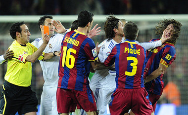 »Sympathien verspielt«: Sergio Ramos streichelt
Carl... »Sympathien verspielt«: Sergio Ramos streichelt
Carl...