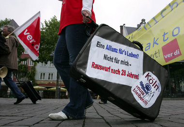 Streik bei Allianz für Beschäftigungsgarantie