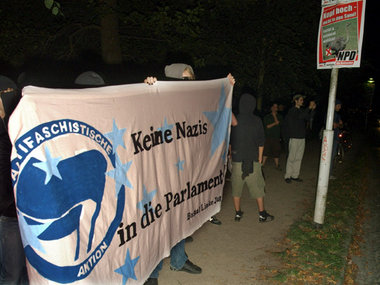 Protest gegen Einzug der NPD in den Landtag von Mecklenburg-Vorp...