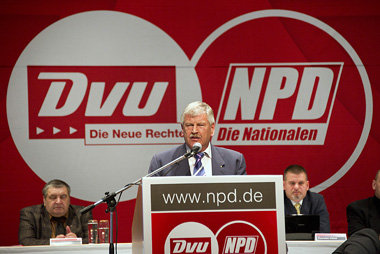 Beim Parteitag in Hohenm&ouml;lsen Anfang November
verk&uuml;nde...
