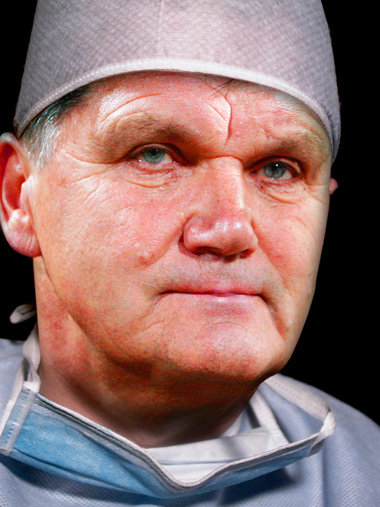 Wo ist der Patient? Fu&amp;szlig;ballchirurg Meyer