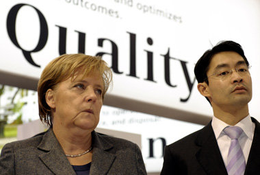 Ginge es nach Angela Merkel (CDU) und ihrem Gesundheitsminister
... Ginge es nach Angela Merkel (CDU) und ihrem Gesundheitsminister
...