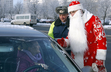 Stra&szlig;enszene in der belarussischen Hauptstadt Minsk am
Mit...